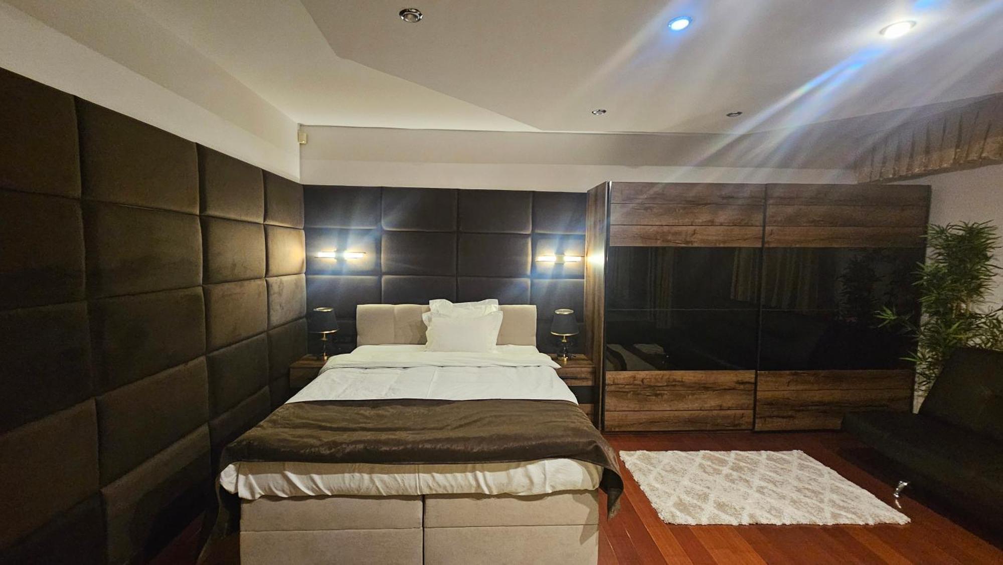 Simple Villa Rooms National Arena Self Check In Бухарест Екстер'єр фото